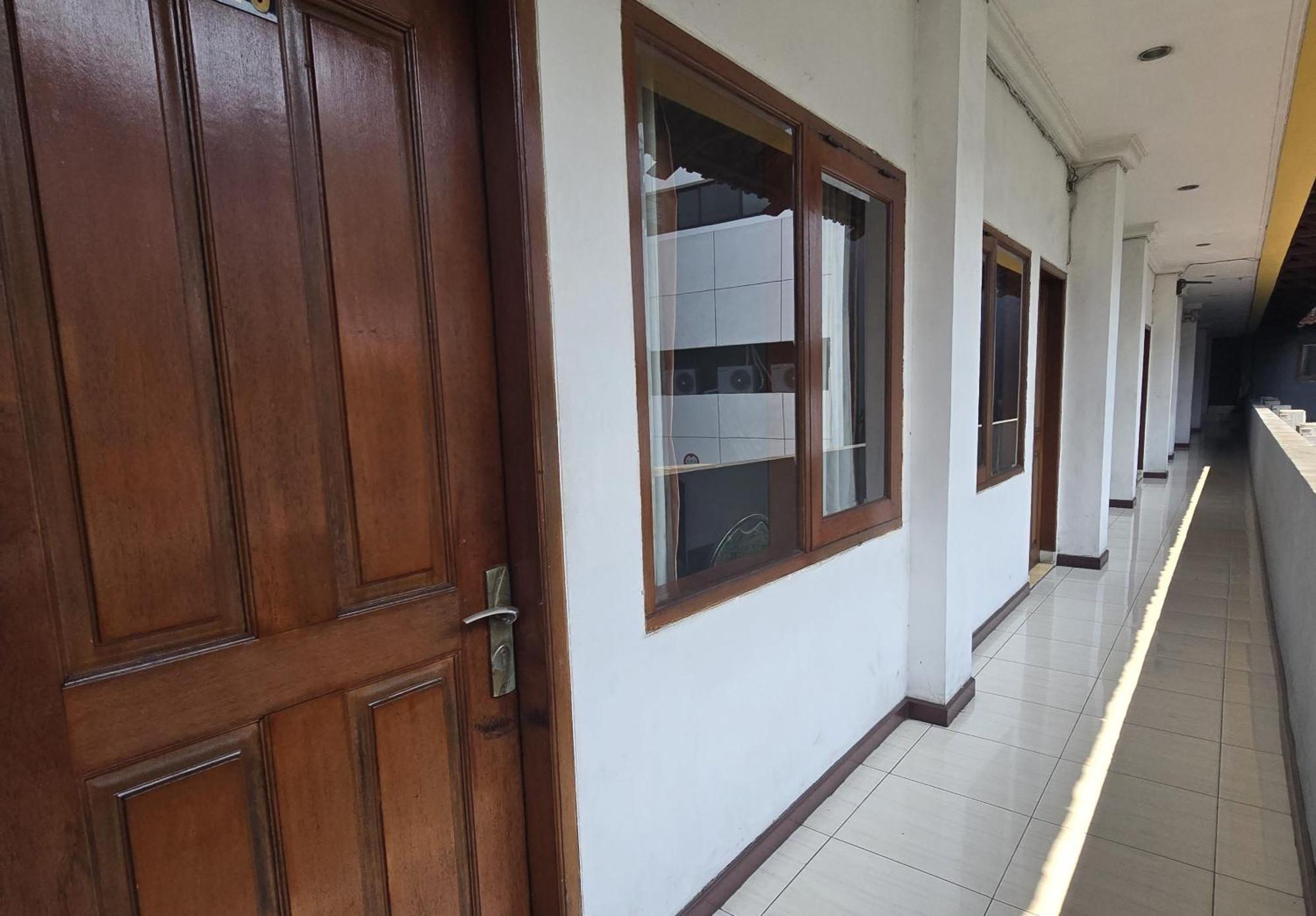 Hotel Maxim Kwitang Jakarta Buitenkant foto