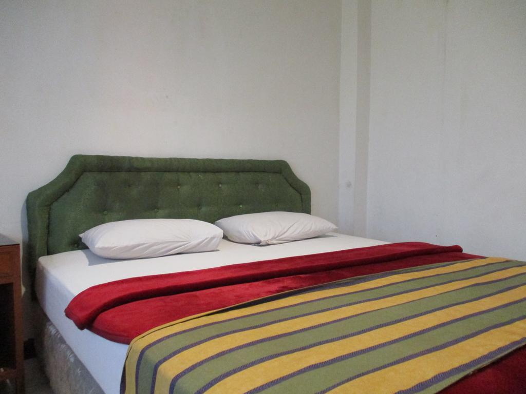 Hotel Maxim Kwitang Jakarta Buitenkant foto