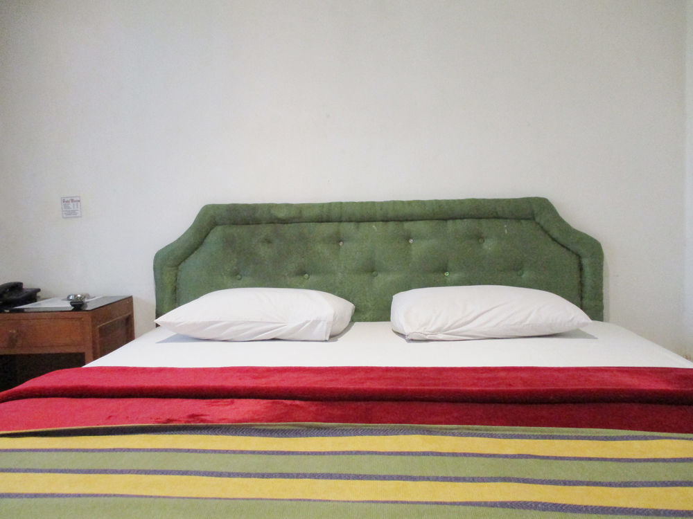 Hotel Maxim Kwitang Jakarta Buitenkant foto