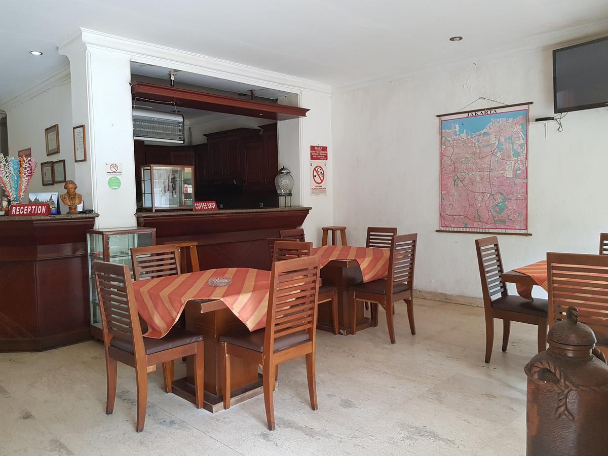 Hotel Maxim Kwitang Jakarta Buitenkant foto
