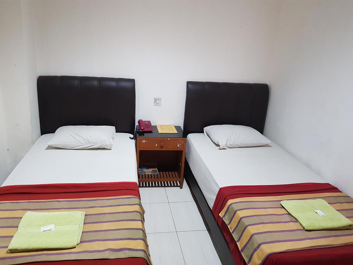 Hotel Maxim Kwitang Jakarta Buitenkant foto