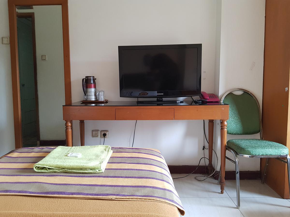 Hotel Maxim Kwitang Jakarta Buitenkant foto
