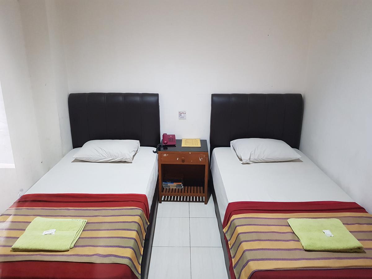 Hotel Maxim Kwitang Jakarta Buitenkant foto