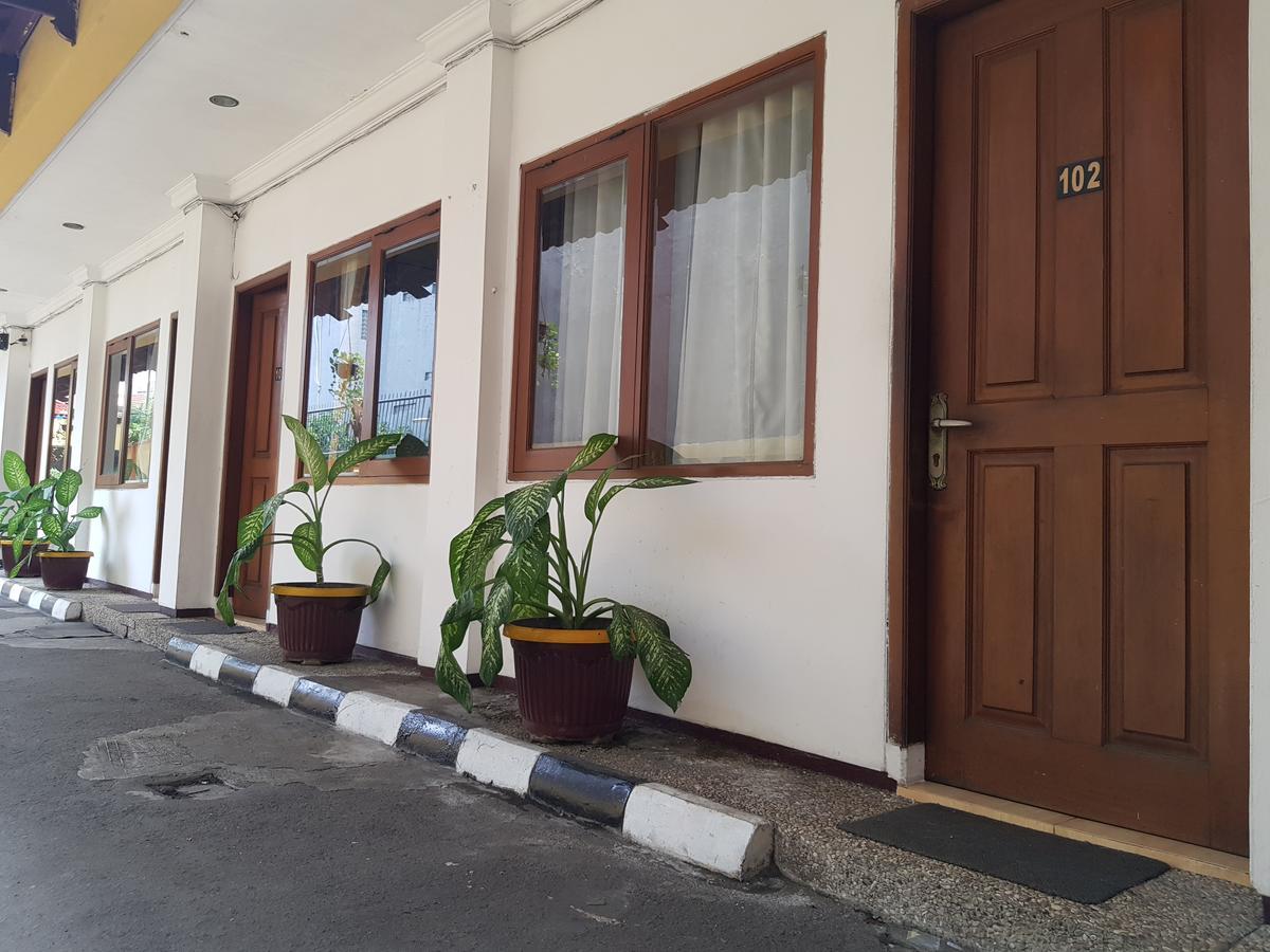 Hotel Maxim Kwitang Jakarta Buitenkant foto
