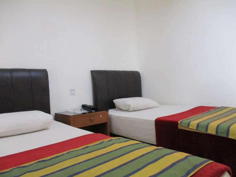 Hotel Maxim Kwitang Jakarta Buitenkant foto